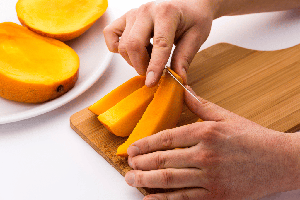 How to Peel and Cut Mango Slices